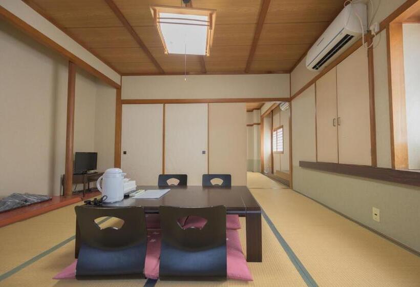 Четырехместный Номер Стандарт, Shibu Onsen Kadoya