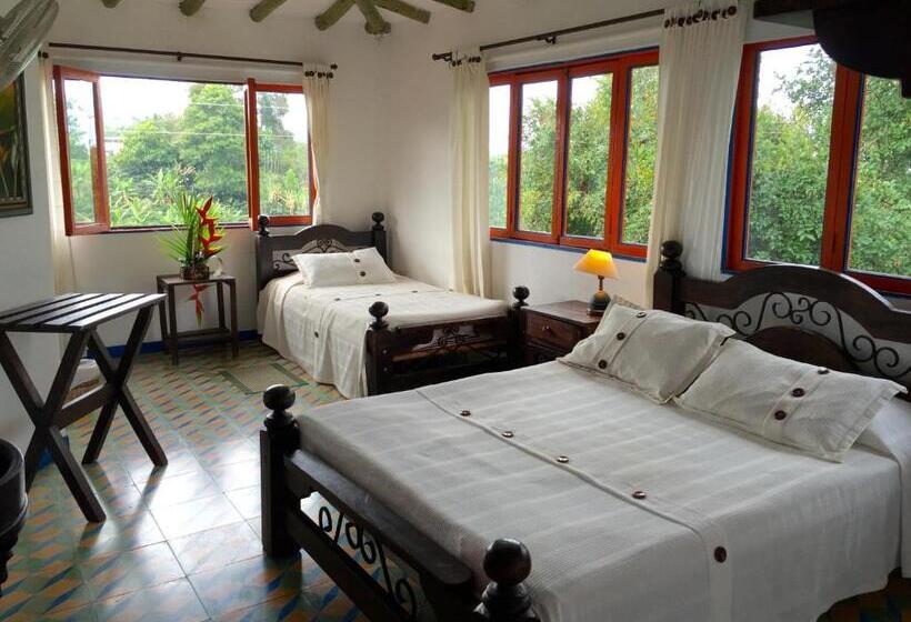 اتاق استاندارد سه نفره, Bosques Del Saman Alcala