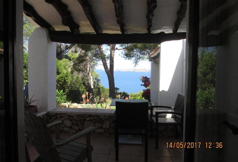Люкс Вид на Море, Hostal Cala Moli