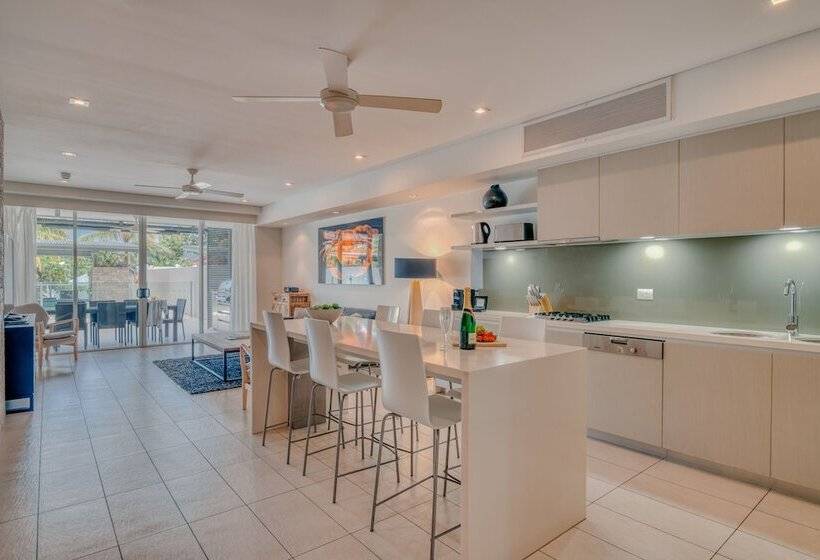 Апартаменты 2 Спальни с Террасой, Coconut Grove