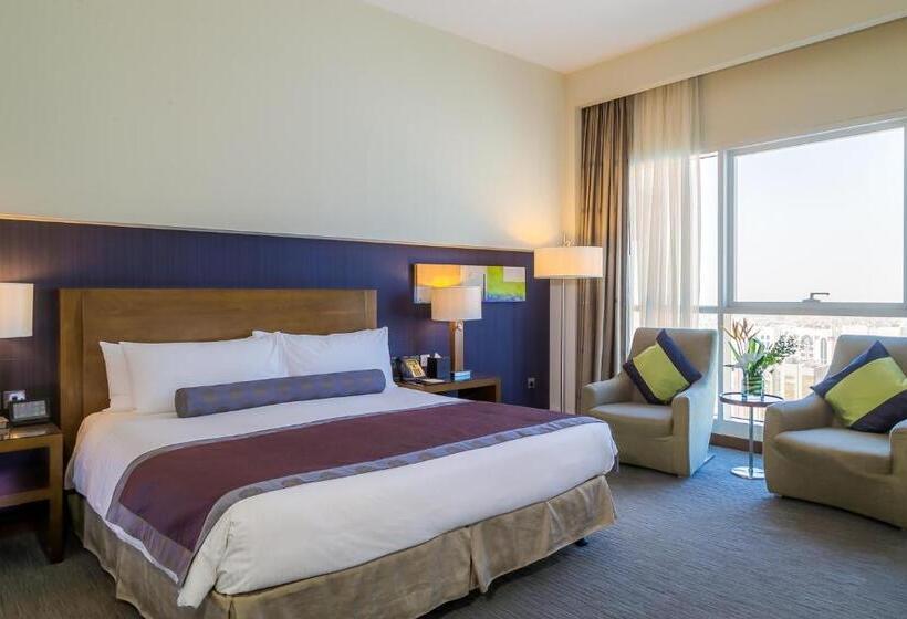 Номер Superior Кровать Кинг, Grand Millennium Al Wahda Hotel And Executive Apartments Abu Dhabi