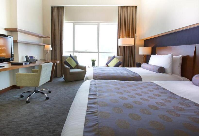 Номер Deluxe, Grand Millennium Al Wahda Hotel And Executive Apartments Abu Dhabi