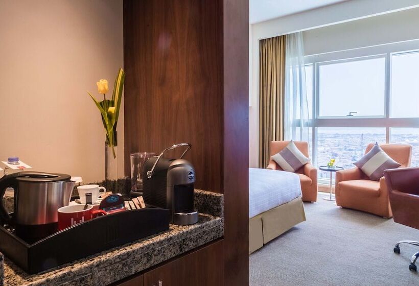 Quarto Club, Grand Millennium Al Wahda Hotel And Executive Apartments Abu Dhabi