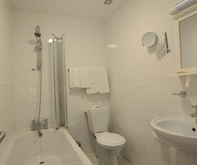 اتاق استاندارد, Britannia Inn