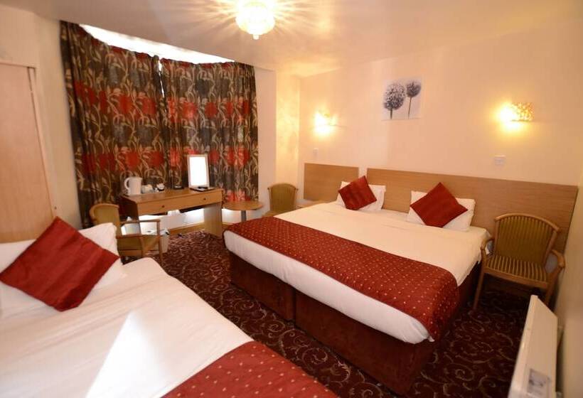 اتاق استاندارد سه نفره, Britannia Inn