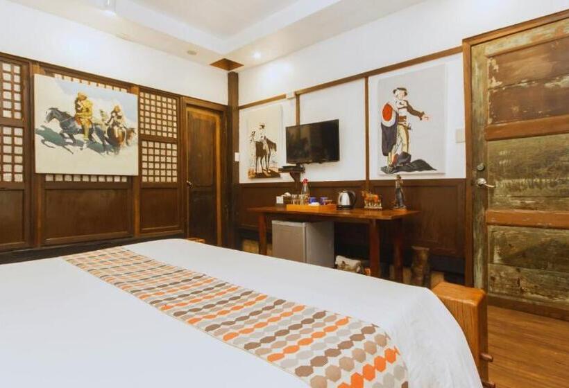 스탠다드 룸 킹사이즈 침대, Oldwoods By The Sea Nature Resort   Pangasinan