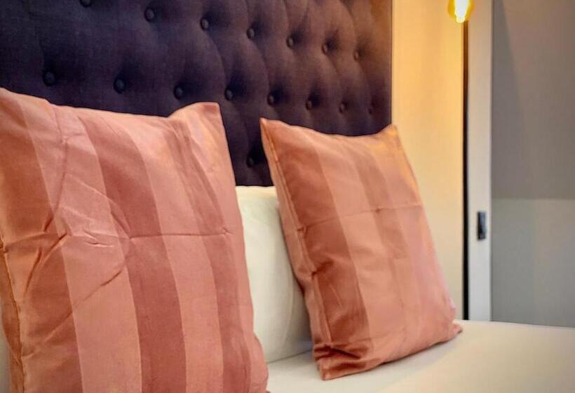 اتاق پنت هاوس, Royal Suites Madrid