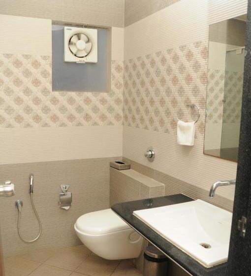 スイート, Madhuvan Suites By Blues