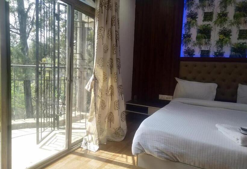 Номер Deluxe, Rest Inn Pune