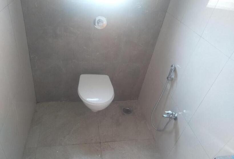 Номер Deluxe, Rest Inn Pune