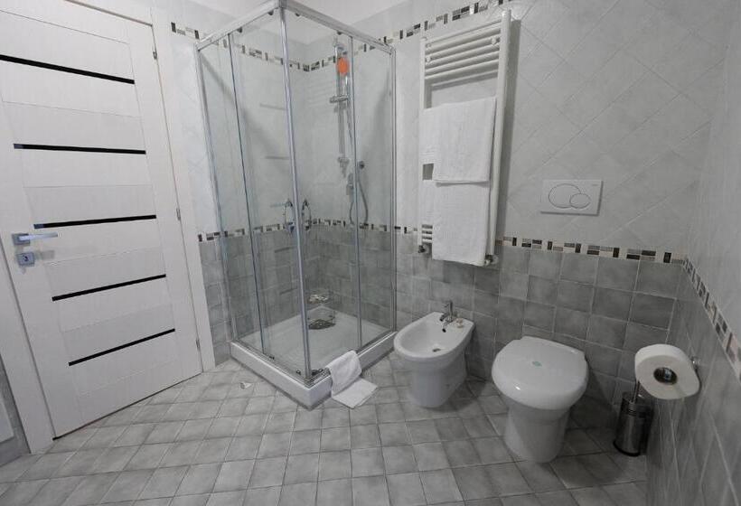 Номер Deluxe, La Perla Guest House