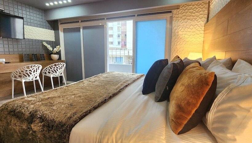 Полулюкс, Kh Hotel Boutique