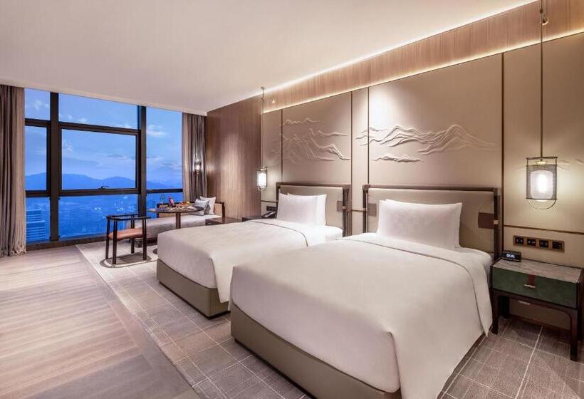 Номер Премиум Вид на Город, Hualuxe Hotels And Resorts Qingdao Licang, An Ihg