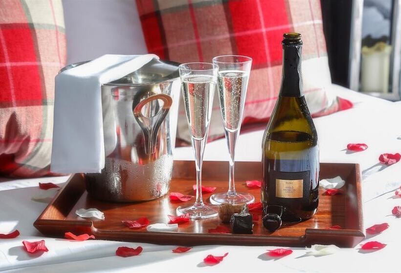 Номер Стандарт, Best Western Glasgow South Eglinton Arms