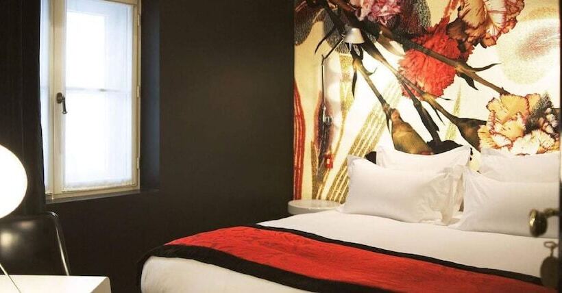 Номер Комфорт, Hôtel Du Petit Moulin, Haute Couture Hotel By Lacroix