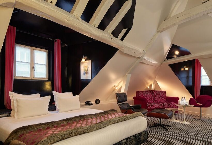 Полулюкс, Hôtel Du Petit Moulin, Haute Couture Hotel By Lacroix