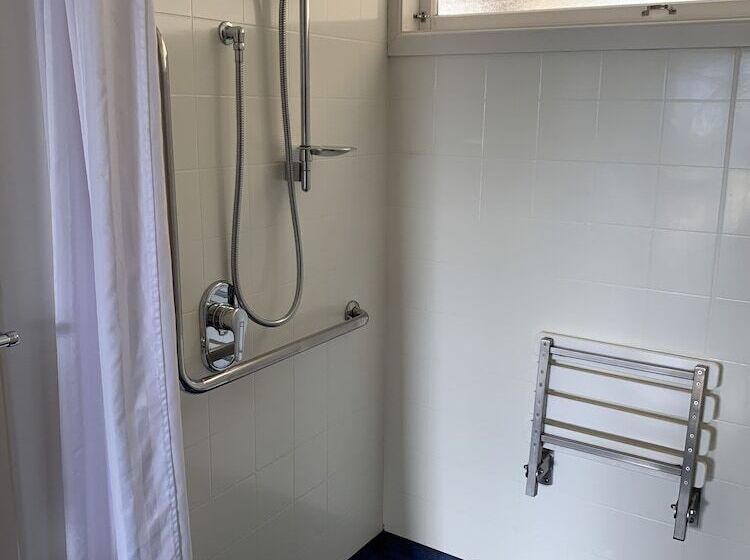 Студия Стандарт, Manapouri Lakeview Motor Inn