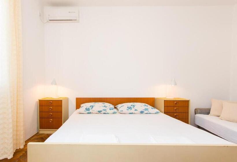 Standard room with outdoor bath, Guest House Ljubica