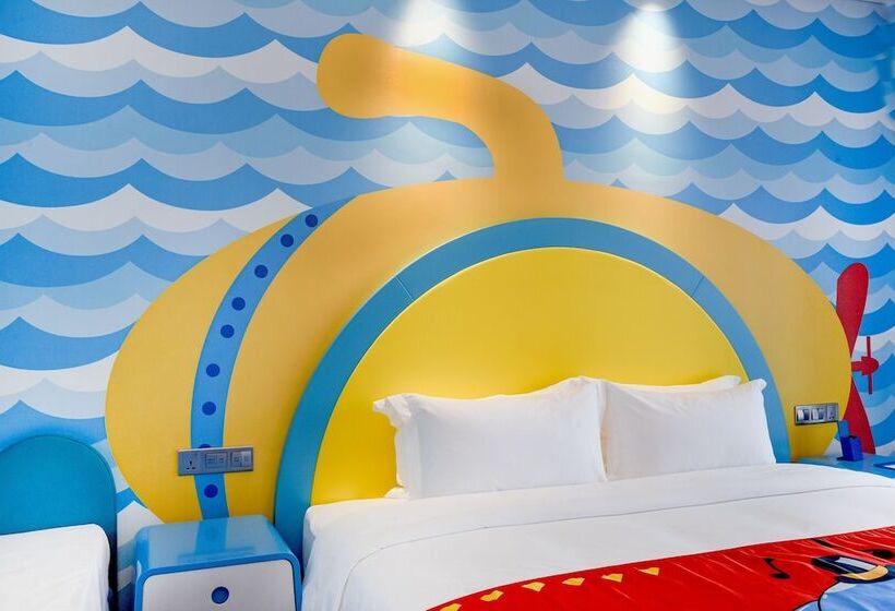 Семейный Номер, Dolphin Bay