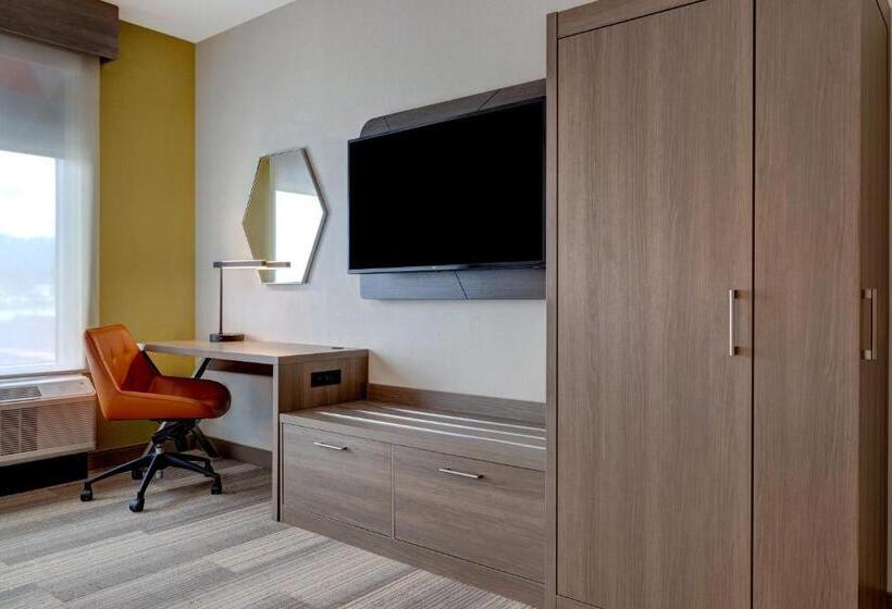 Номер Стандарт Адаптированный для Инвалидов, Holiday Inn Express & Suites   Glendale Downtown
