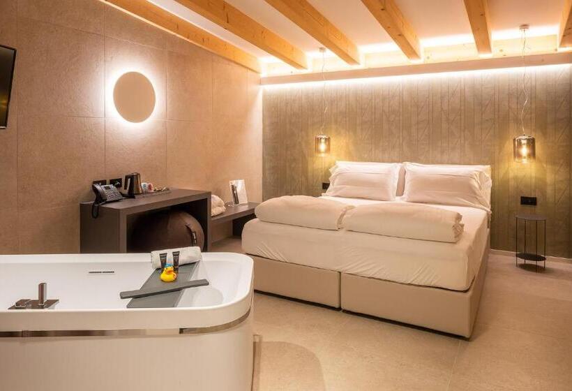 Трехместный Номер Deluxe, Relais Limonaia   Suites & Garden Spa