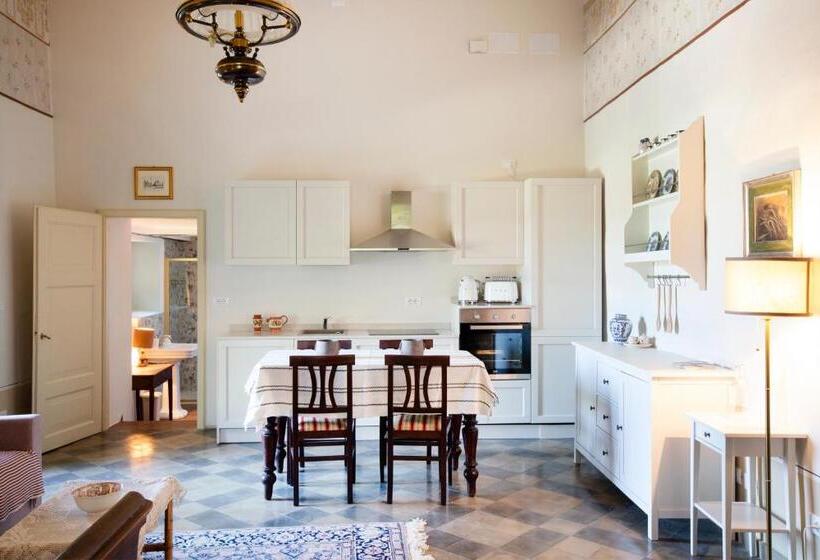 Люкс Вид на Сад, Villa Guarienti Valpolicella