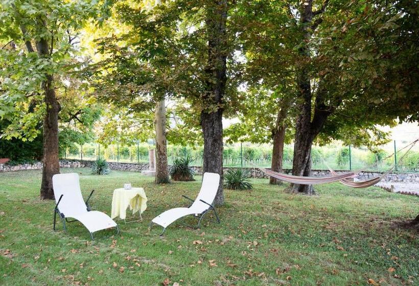Люкс Вид на Сад, Villa Guarienti Valpolicella