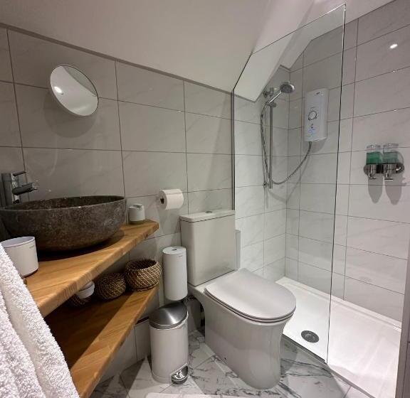 디럭스 룸, Thatchcombe B&b