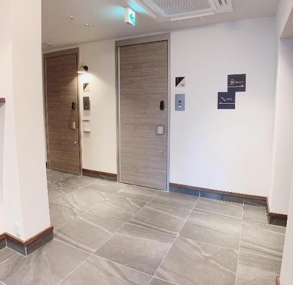 Quarto Familiar Deluxe, Cla Ss Hiroshima Tokaichi