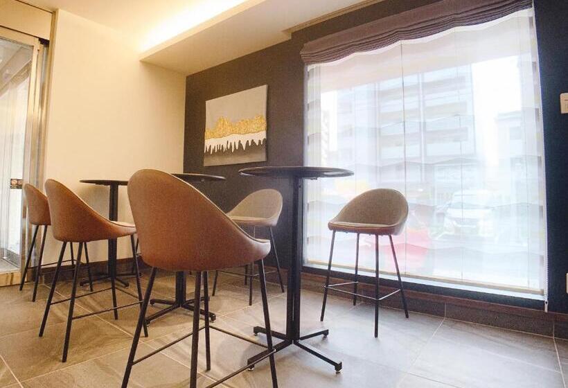 Quarto Familiar Deluxe, Cla Ss Hiroshima Tokaichi