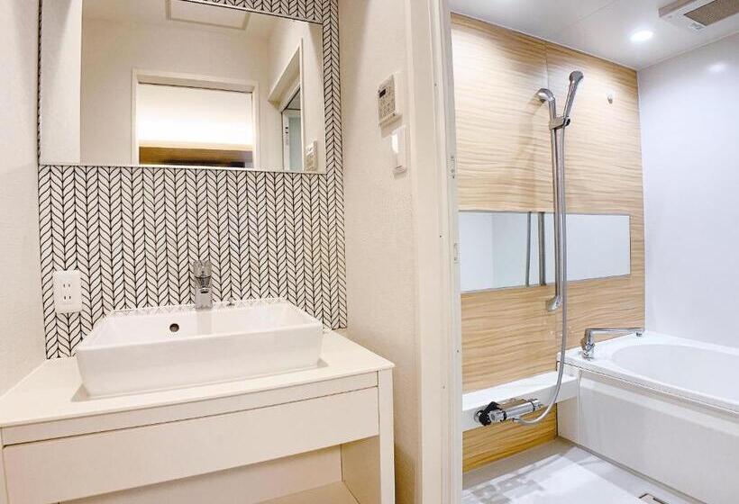 Quarto Superior Quádruplo, Cla Ss Hiroshima Tokaichi