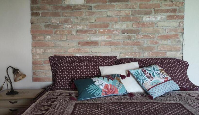 Номер Стандарт Вид на Сад, La Terra Buona Guest House