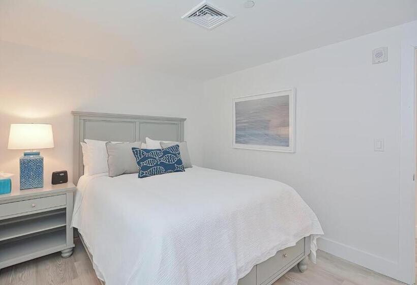 Люкс Superior Вид на Море, Harbourtown Suites On Plymouth Harbor