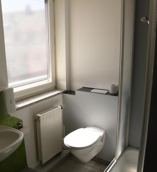 四人标准间, Babelfish Hostel