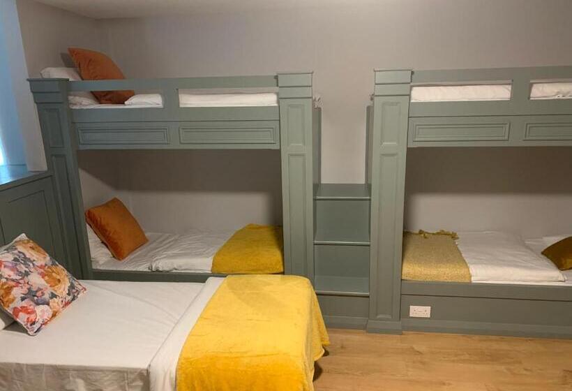 Апартаменты 2 Спальни, Lanigan S Accommodation