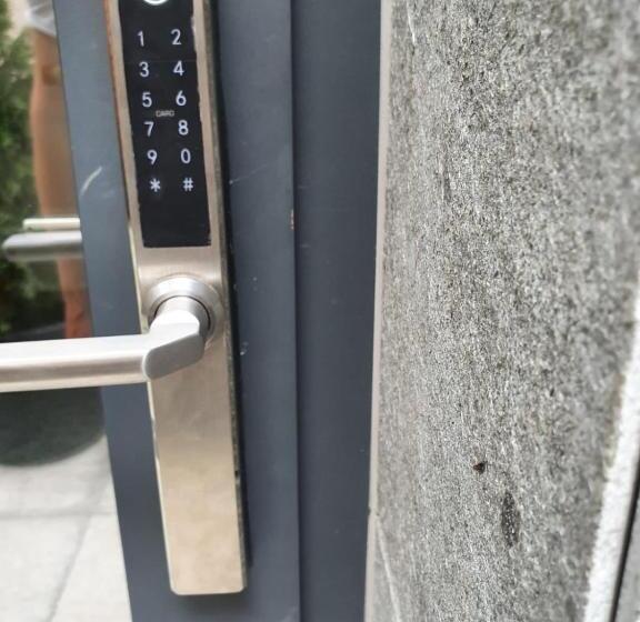 اتاق لوکس با بالکن, City Rooms