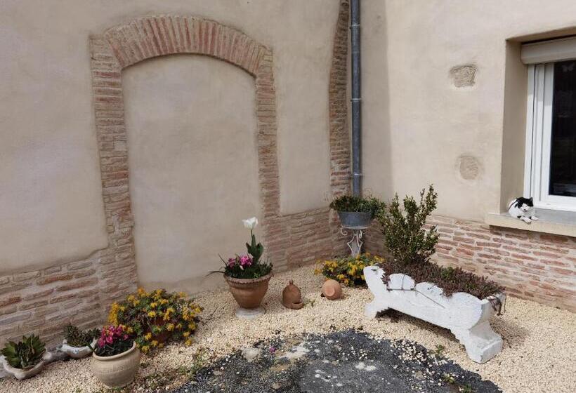 Семейный Номер, Les Hauts De Grazac, Chambres Et Tables D Hôtes