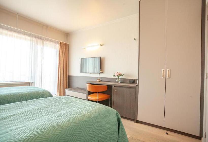 Номер Стандарт, Monaco Zeebrugge Beach