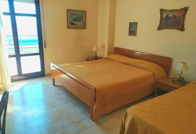 اتاق استاندارد سه نفره, Agathae Hotel & Residence