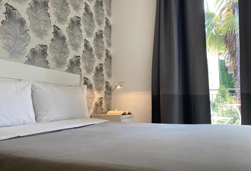 标准间, Rossovino Milano