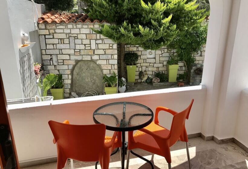 Номер Стандарт Трехместный, Vassiliki Rooms