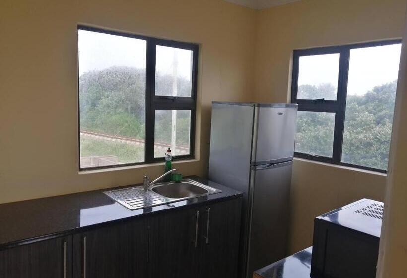 Студия Стандарт, Hlophe S Place