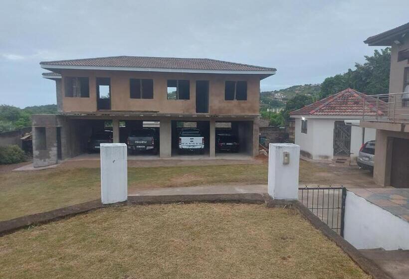 Escritório Deluxe, Hlophe S Place