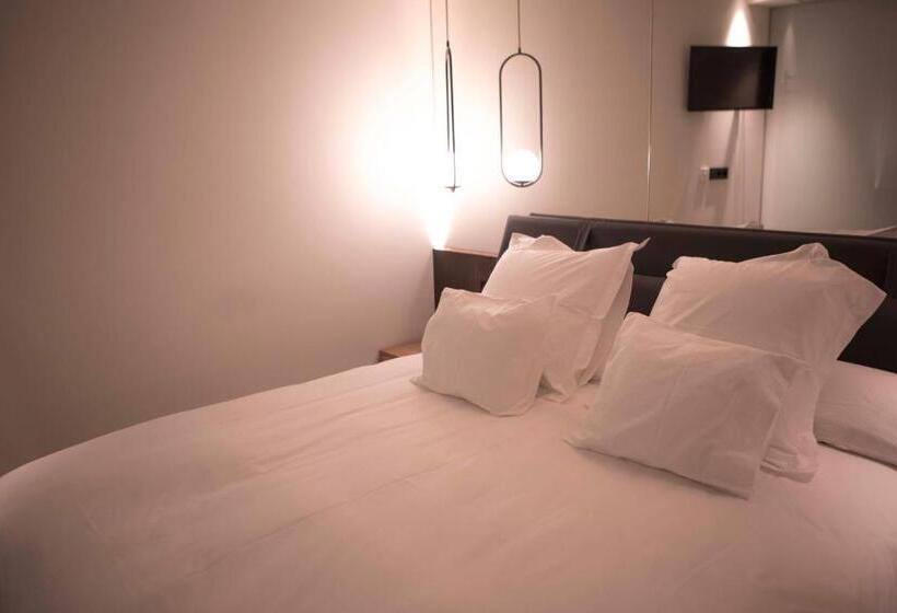 Люкс Deluxe Кровать Кинг, Vallivana Suites