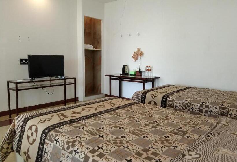 Трехместный Номер Стандарт Вид на Сад, Blessing Hills Family Resort &