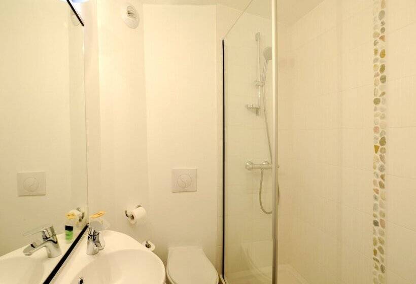 Номер Стандарт, Kyriad Direct La Rochelle Aytré