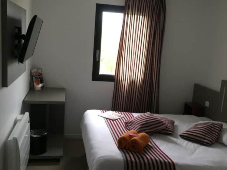Номер Стандарт, Kyriad Direct La Rochelle Aytré