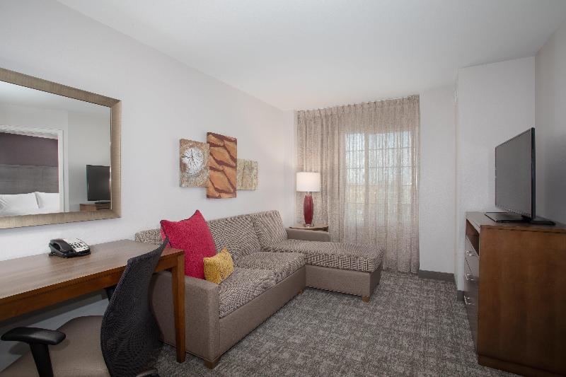 Люкс Кровать Кинг, Staybridge Suites Denver International Airport, An Ihg