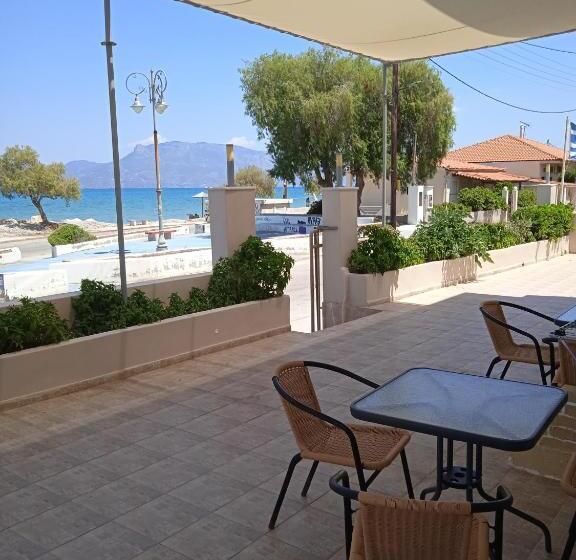 Семейный Номер Вид на Море, Villa Constantsia