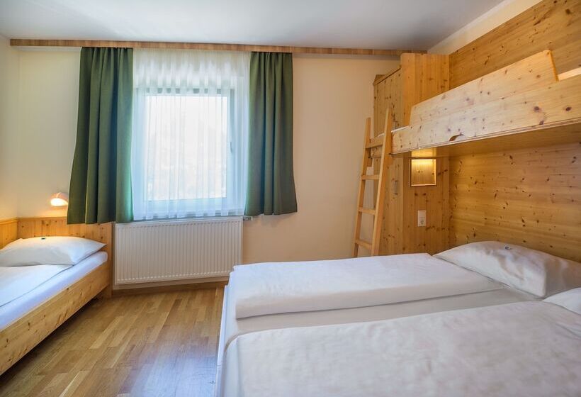 Четырехместный Номер Стандарт, Jufa Hotel Bad Aussee